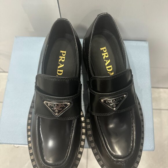 Women's Prada Pink Loafers 💫 - Picture 4 of 6